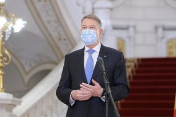 Iohannis: Faptul că s-a încheiat exerciţiul militar în Rusia şi trupele s-au retras este o veste bună. Este imposibil de spus ce va face Federaţia Rusă în continuare