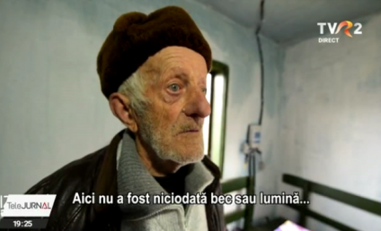 #TuFaciSarbatoarea | Voluntarii au dus lumină în cătunele izolate din Apuseni. Echipa „Izolați în România” a dus speranță bătrânilor singuri