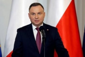 Preşedintele Poloniei efectuează o vizită oficială în România. Va fi primit luni de preşedintele Klaus Iohannis