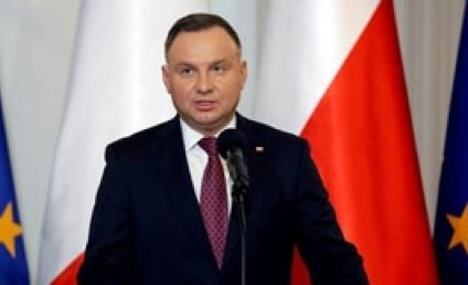 Preşedintele Poloniei efectuează o vizită oficială în România. Va fi primit luni de preşedintele Klaus Iohannis