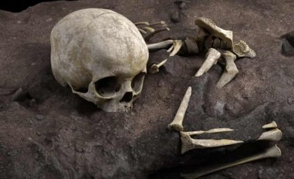 Cel mai vechi mormânt uman din Africa a fost descoperit de arheologi în Kenya. Datează de acum 80 de mii de ani și în el se află rămășițele unui copil