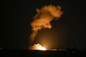 Israelul afirmă că a lovit 130 de ţinte ale grupărilor armate din Gaza, care au lansat 200 de rachete