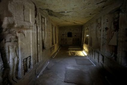 Egipt: Au fost descoperite circa 250 de morminte cu o vechime de peste 4.000 de ani