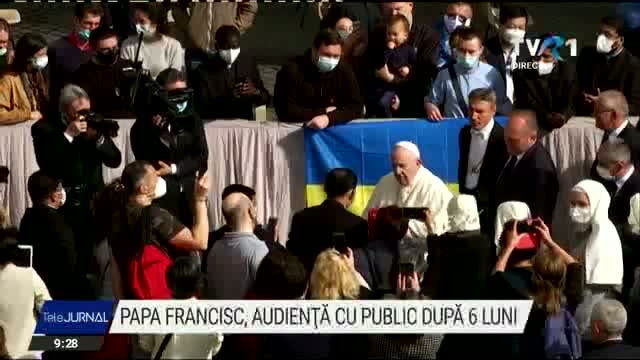 papa-francisc-a-reluat-audientele-generale-cu-public