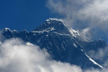 Nepal: Doi alpinişti străini, un american şi un elveţian, şi-au pierdut viaţa pe Everest