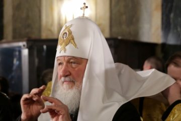 Patriarhul Rusiei le cere femeilor să evite avortul pentru a creşte populaţia ţării: “Dă naştere copilului şi dă-ni-l nouă, Bisericii, şi noi vom face tot ce putem pentru a-l creşte şi a-l pune pe picioare”