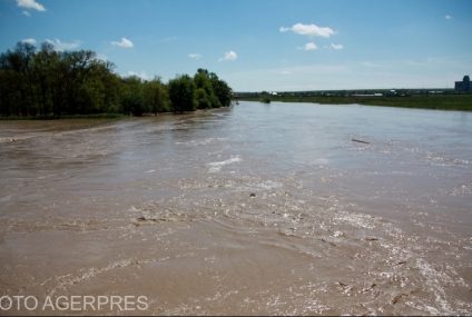 Cod galben de inundații și depășiri ale cotelor de atenție pe râuri din Banat, vineri seară