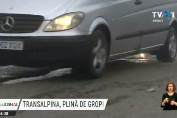 Transalpina e ciuruită de gropi în zona stațiunii montane Rânca