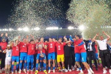 Fotbal: Universitatea Craiova a câştigat cu emoţii Cupa României