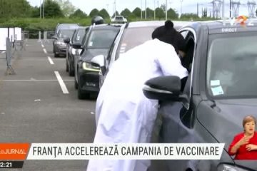 Franţa accelerează campania de vaccinare. A început imunizarea direct din mașină