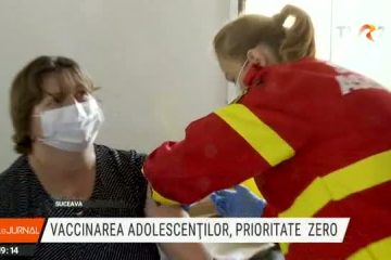 Vaccinarea adolescenților, prioritate zero. În mai mult orașe din țară au fost organizate fluxuri de vaccinare fără programare destinate special tinerilor între 16 și 18 ani