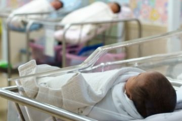 INS: România a înregistrat, în 2020, cel mai mic număr de nou-născuţi vii din ultimii 90 de ani