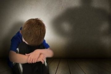 Organizaţia Salvaţi Copiii: Unul din doi copii e supus unei forme de abuz
