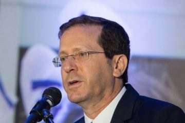 „Iau pe umerii mei greaua responsabilitate pe care mi-o daţi”. Isaac Herzog este noul președinte al Israelului