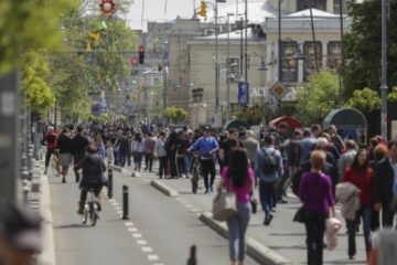 Brigada Rutieră: Mai multe artere din centrul Capitalei devin “Zonă pietonală” în weekend