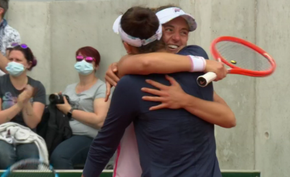 ROLAND GARROS | Irina Begu s-a calificat în optimi la dublu, alături de argentinianca Nadia Podoroska