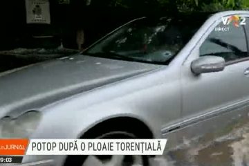 Străzi înghițite de apă și trafic blocat după o ploaie torențială la Craiova. Urmează câteva zile cu ploi și vijelii