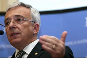 Isărescu: Tezaurul BNR rămâne singurul caz în care obligaţiile asumate de restituire nu au mai fost respectate