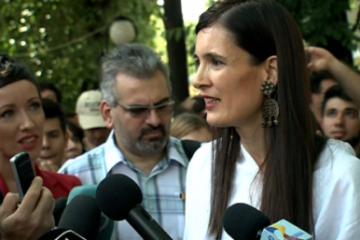 Clotilde Armand, la Tema Zilei: Romprest să ne lase să ne uităm în contabilitatea firmei ori reziliem contractul. Voi cere rezilierea în Consiliul Local de joi