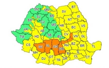 ANM: Cod galben și cod portocaliu de instabilitate atmosferică. Averse și descărcări electrice, în cea mai mare parte a țării