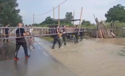 Guvernul a aprobat acordarea de ajutoare de urgenţă pentru familiile afectate de inundaţii în cursul acestui an