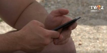 Vacanță cu gândul la muncă. Pentru 7 din 10 angajați concediul înseamnă și apeluri primite de la clienți sau colegi de serviciu, cărora le răspund