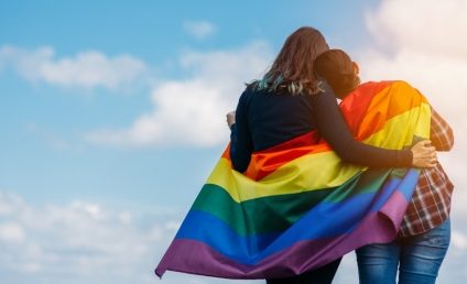 Parlamentul francez a adoptat legea ce permite inseminarea artificială a femeilor lesbiene şi necăsătorite