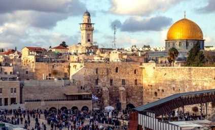 Ciocniri între palestinieni şi poliţia israeliană în Oraşul vechi din Ierusalim