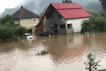 Cod roşu de inundaţii pe râuri din judeţul Alba. Cod galben şi Cod portocaliu de viituri, în 28 de bazine hidrografice şi pe unii afluenţi mici ai Dunării