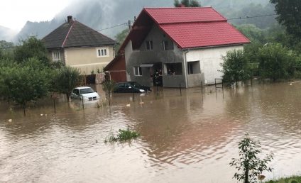 Cod roşu de inundaţii pe râuri din judeţul Alba. Cod galben şi Cod portocaliu de viituri, în 28 de bazine hidrografice şi pe unii afluenţi mici ai Dunării