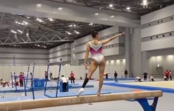 JO TOKYO 2020 | Glezna rezistă, Larisa va lupta pentru visul său! Larisa Iordache se antrenează pentru finala de la bârnă din 3 august