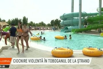 Accident la un parc acvatic din Galați. Două persoane s-au rănit pe unul dintre tobogane