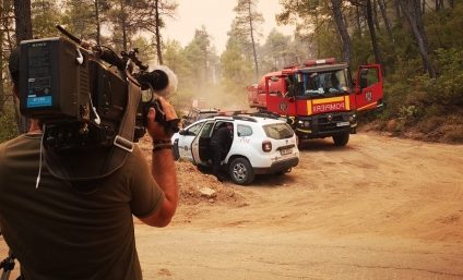 #JurnalDinLuptaCuFocul | Ce nu se vede la TV. Vlad Ungar: Trei greci ne-au oprit și au venit la geamul mașinii. Unul dintre ei și-a pus mâna în dreptul inimii și ne-a zis: „Thank you, Romania!”