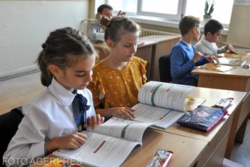 Cîmpeanu: Vom avea la începutul lunii septembrie un ordin comun Ministrul Educaţiei – Ministrul Sănătăţii care va reglementa începerea şcolii