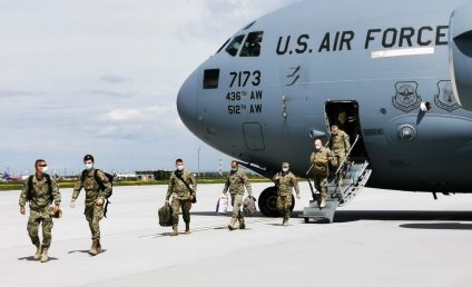 România trimite 200 de militari în Afganistan care să participe la evacuarea și relocarea cetățenilor afgani organizată de NATO