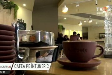 Ați băut vreodată o cafea pe întuneric? Inițiativa proprietarilor unei cafenele sociale din Cluj-Napoca