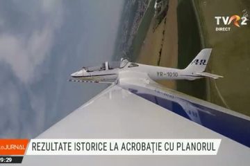 Un român, cel mai bun din lume la acrobația cu planorul. Lotul național al României, pe primul loc și la întrecerea pe echipe