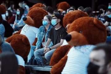 30 de urși bruni, în public la deschiderea Astra Film Festival 2021