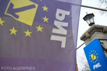 UPDATE Surse: Biroul Politic Național al PNL a decis că parlamentarii liberali pot participa la plenul de astăzi, în cadrul căruia ar urma să fie prezentată moțiunea de cenzură