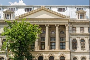 Cele mai mari universităţi bucureştene vor începe cursurile în format hibrid