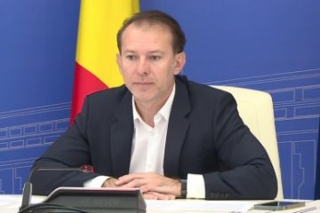 Florin Cîţu: Copiii până la 12 ani nu vor mai fi testaţi ca să intre la activităţi în localităţile cu incidenţă de peste 3 la mie. Accesul în mall-uri este permis doar cu certificatul COVID