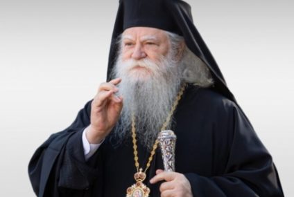 Înaltpreasfințitul Calinic, Arhiepiscopul Sucevei şi Rădăuţilor, are Covid-19