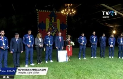 Campionii olimpici au fost sărbătoriți la Palatul Elisabeta de Majestatea Sa Margareta și Principele Radu