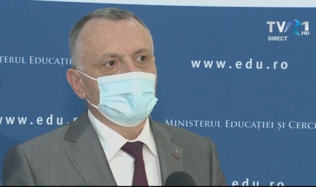 ministrul-educatiei,-sorin-cimpeanu:-studentii-vaccinati-anti-covid-vor-avea-prioritate-la-cazarea-in-camine