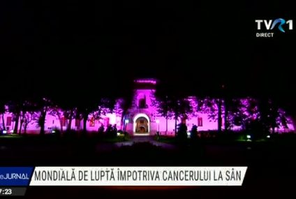 Clădiri iluminate în roz, de Ziua Mondială a Luptei Împotriva Cancerului la Sân