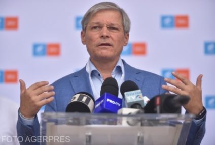 Dacian Cioloș a fost ales președinte al USR-PLUS. „Trebuie să ne propunem câștigarea alegerilor prezidențiale și alături de asta câștigarea celorlalte alegeri – locale, parlamentare”