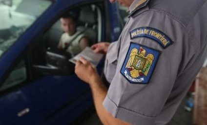 BOTOȘANI Suspect de contrabandă cu ţigări, împuşcat în cap de poliţiştii de frontieră, după ce a lovit cu maşina un agent