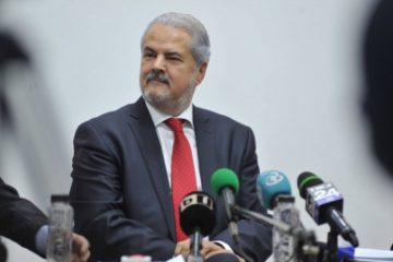Adrian Năstase cere în instanţă să fie reabilitat. Fostul premier are  mai multe interdicţii după ce a fost eliberat condiţionat din închisoare în august 2014