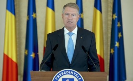 Klaus Iohannis: Amintirea şi cinstirea memoriei victimelor Holocaustului reprezintă o datorie fundamentală a statului român