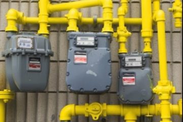 Patru furnizori de gaze naturale au fost amendați de ANRE pentru intenţia de a majora tarifele în timpul contractului